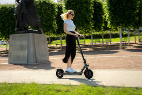 Elektrická kolobežka GoGEN VOYAGER 500 W S 801B čierna

 obrázok produktu 5 z 25