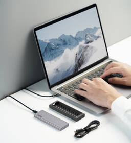 Externý rámček Lexar E06 SSD M.2 PCle strieborný

 obrázok produktu 4 z 11