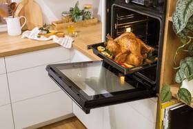 Rúra Gorenje BOS6737E13BG čierna

 obrázok produktu 18 z 20