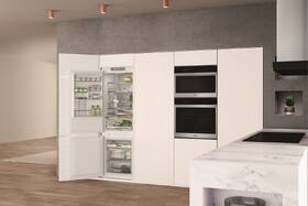 Chladnička s mrazničkou Whirlpool WHC18 T574 P biela

 obrázok produktu 8 z 10