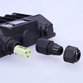 Reflektor Solight TOP, 20W, max. 2600lm, 3CCT, 2 režimy, IP65 čierny

 obrázok produktu 3 z 5