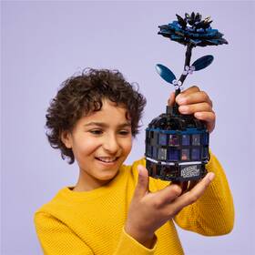 Stavebnica LEGO® Wednesday 76784 Černá jiřina 

 obrázok produktu 5 z 9