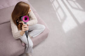 Fén Dyson Supersonic HD03 fuchsiová/sivá 

 obrázok produktu 13 z 16