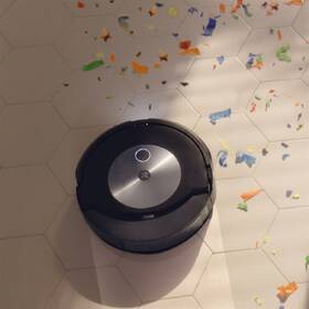 Robotický vysávač iRobot Roomba Combo j7 čierny

 obrázok produktu 6 z 18