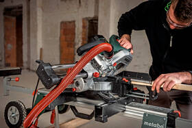 Píla úkosová Metabo KGS 254 M Set 613254900 

 obrázok produktu 10 z 14