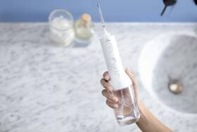 Ústna sprcha Philips HX3826/31 biela

 obrázok produktu 4 z 11