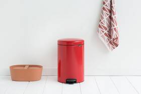  Brabantia 111860 RED 20L 

 obrázok produktu 4 z 5