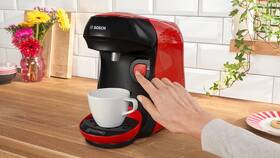 Kapsulový kávovar Bosch TAS103E červený

 obrázok produktu 9 z 11