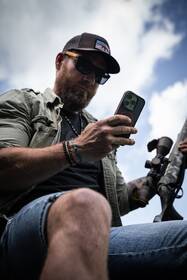 Kryt na mobil Tactical MagForce Hyperstealth 2.0 na Apple iPhone 16 Pro čierny/červený

 obrázok produktu 4 z 5