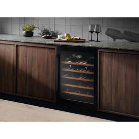 Vínotéka Electrolux EWUS052B5B čierna

 obrázok produktu 8 z 9