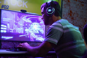 Headset JBL Quantum 810 čierny

 obrázok produktu 7 z 9