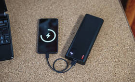 Powerbank EMOS NTBF30, 27000 mAh, 100W čierny

 obrázok produktu 11 z 15