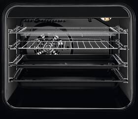 Sklokeramický sporák Electrolux LKR564275K čierny

 obrázok produktu 4 z 6