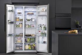 Americká chladnička Hisense RS711N4WFE čierna

 obrázok produktu 16 z 19
