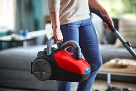 Podlahový vysávač Philips FC8243/09 červený

 obrázok produktu 11 z 11