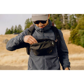 Puzdro Peak Design Outdoor Sling 2L čierne

 obrázok produktu 7 z 11