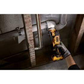 Multibrúska Dewalt DCS353N-XJ (bez batérie) 

 obrázok produktu 1 z 3