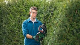 Nožnice na živý plot Bosch UniversalHedgeCut 18-55 (bez batérie) 

 obrázok produktu 4 z 5