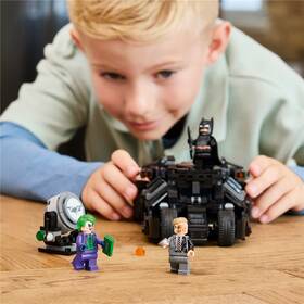 Stavebnica LEGO® DC Batman™ 76303 Batman™ Tumbler vs. Two-Face™ a Joker™ 

 obrázok produktu 6 z 8