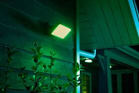 Nástenné svietidlo Philips Discover White and Color Ambiance čierne

 obrázok produktu 4 z 7