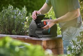 Čerpadlo záhradné Gardena 3000 18V/P4A (s baterií) 14610-20 

 obrázok produktu 4 z 5