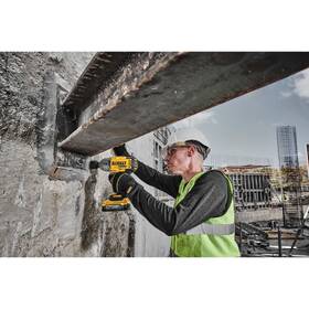 Doťahovák rázový Dewalt DCF900H2T (s batériou) 

 obrázok produktu 3 z 6