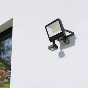 Reflektor Solight TOP, so senzorom, 30W, max. 3900lm, 3CCT, 2 režimy, IP65 čierny

 obrázok produktu 4 z 5