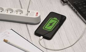 Kábel predlžovací EMOS 5Z 3M S VYP.1,5MM+USB A+C sivý/biely

 obrázok produktu 7 z 8