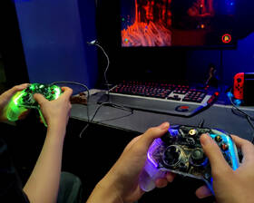 Gamepad GameSir T4 Kaleid RGB čierny/priehľadný

 obrázok produktu 8 z 12