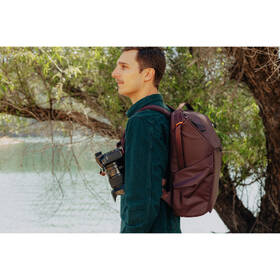Batoh Peak Design Everyday Backpack 20L (v2) vínový

 obrázok produktu 9 z 9