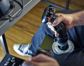 Joystick Thrustmaster F/A 18 GRIP ADD ON 

 obrázok produktu 7 z 9