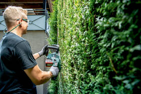 Nožnice na živý plot Metabo HS 18 LTX BL 65 (bez baterie) 601723850 

 obrázok produktu 2 z 13