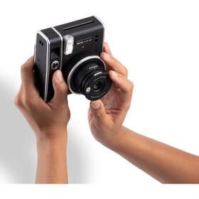 Instantný fotoaparát Fujifilm Instax mini 40 čierny

 obrázok produktu 9 z 14