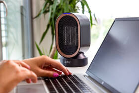 Teplovzdušný ventilátor Lauben Desk Fan&Heater 2in1 600BB čierny

 obrázok produktu 10 z 11