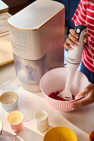 Zmrzlinovač RUSSELL HOBBS Chilluxe 28750-56 béžová

 obrázok produktu 12 z 23
