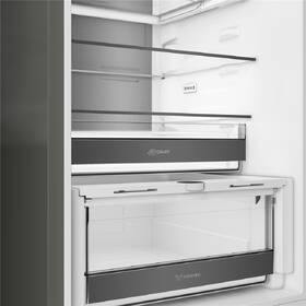 Chladnička s mrazničkou Whirlpool WHK 26413 XR6E čierna

 obrázok produktu 13 z 21