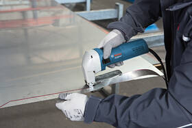 Nožnice na plech Bosch Professional GSC 75-16 

 obrázok produktu 3 z 5