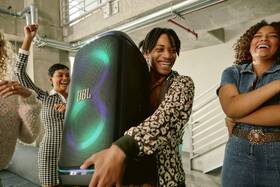Párty reproduktor JBL PARTYBOX STAGE 320 čierny

 obrázok produktu 12 z 15