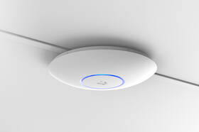 Prístupový bod (AP) Ubiquiti UniFi UAP AC PRO biely

 obrázok produktu 1 z 4
