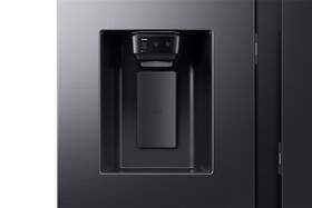 Americká chladnička Samsung RS80F64KEFEO čierna

 obrázok produktu 8 z 11