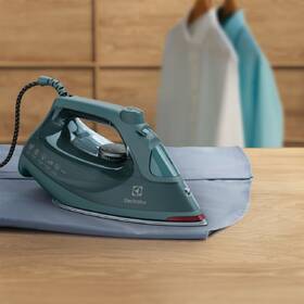 Žehlička Electrolux E6SI1-6PG 

 obrázok produktu 3 z 6