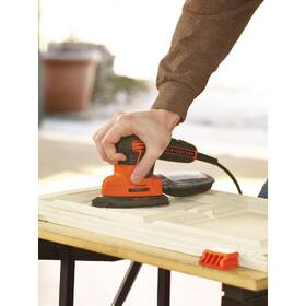 Vibračná brúska Black-Decker KA2500K-QS 120W 

 obrázok produktu 2 z 3