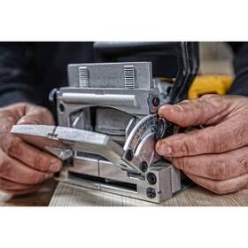 Lamelovacia fréza Dewalt DW682K 

 obrázok produktu 2 z 8
