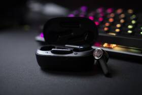Slúchadlá JBL Quantum TWS čierna

 obrázok produktu 11 z 15