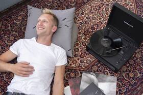 Gramofón Crosley Voyager BT čierny

 obrázok produktu 6 z 7