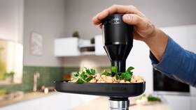Mlynček na mäso Bosch MFWS450B čierny

 obrázok produktu 4 z 16
