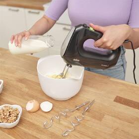 Ručný šľahač Braun HM2110.BK čierny

 obrázok produktu 15 z 18