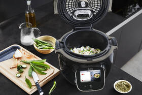 Multifunkčný tlakový hrniec Tefal Cook4me Touch WiFi CY912831 

 obrázok produktu 5 z 15