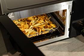 Mikrovlnná rúra Hisense H28SO1 Speed Oven 7in1 čierna

 obrázok produktu 13 z 27