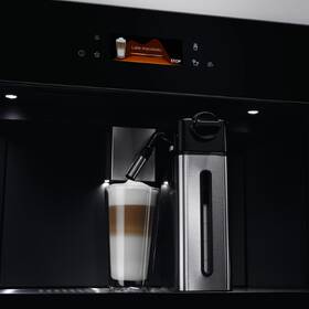 Vstavané espresso Electrolux KBC85Z čierny

 obrázok produktu 3 z 9